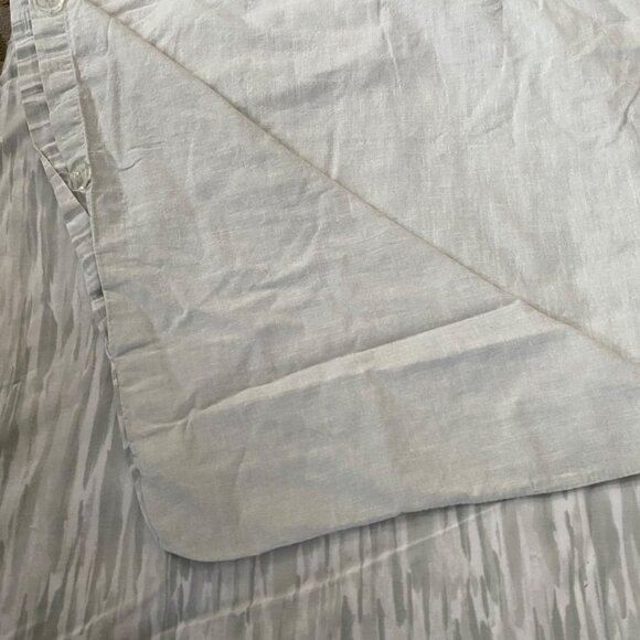 DKNY Full/Queen Duvet Cover Light Gray White Neutral 100% Cotton Buttons 88x92 - Picture 4 of 7